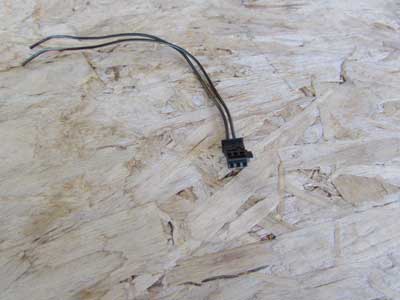 BMW 3 Pin Black Connector w/ Pigtail 2 Wire 8377064